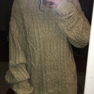 crew neck cable knit sweater